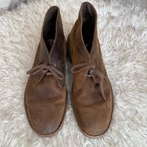 Clark’s Men's Brown Leather Chukka Boots